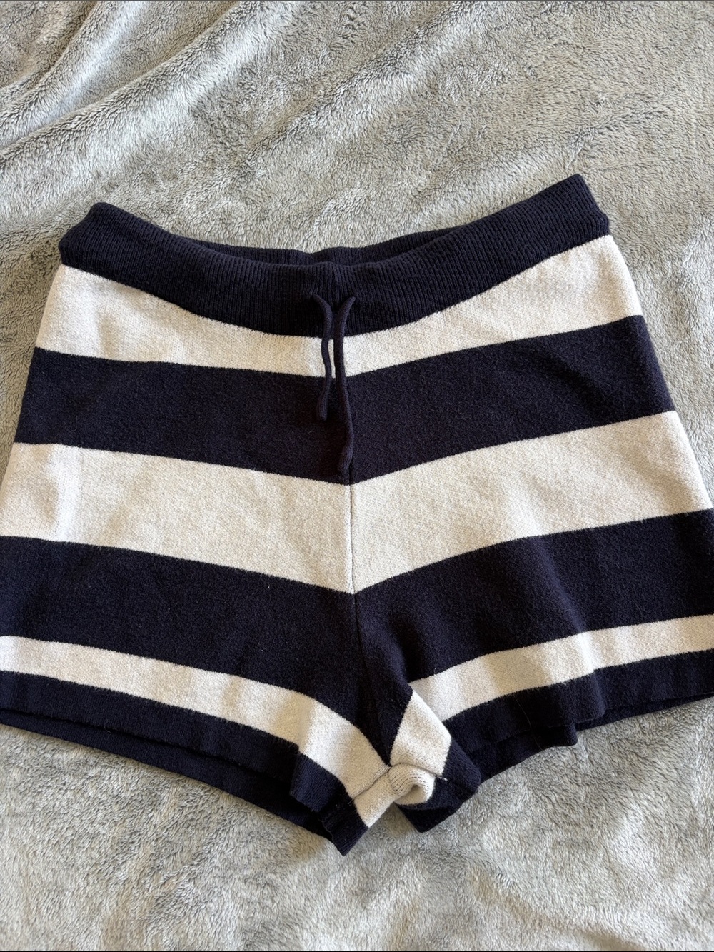 Striped Knit Shorts-blue and white